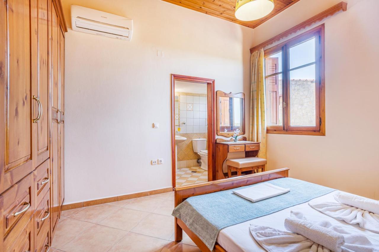 Olive Villas Kría Vrísi Exteriör bild