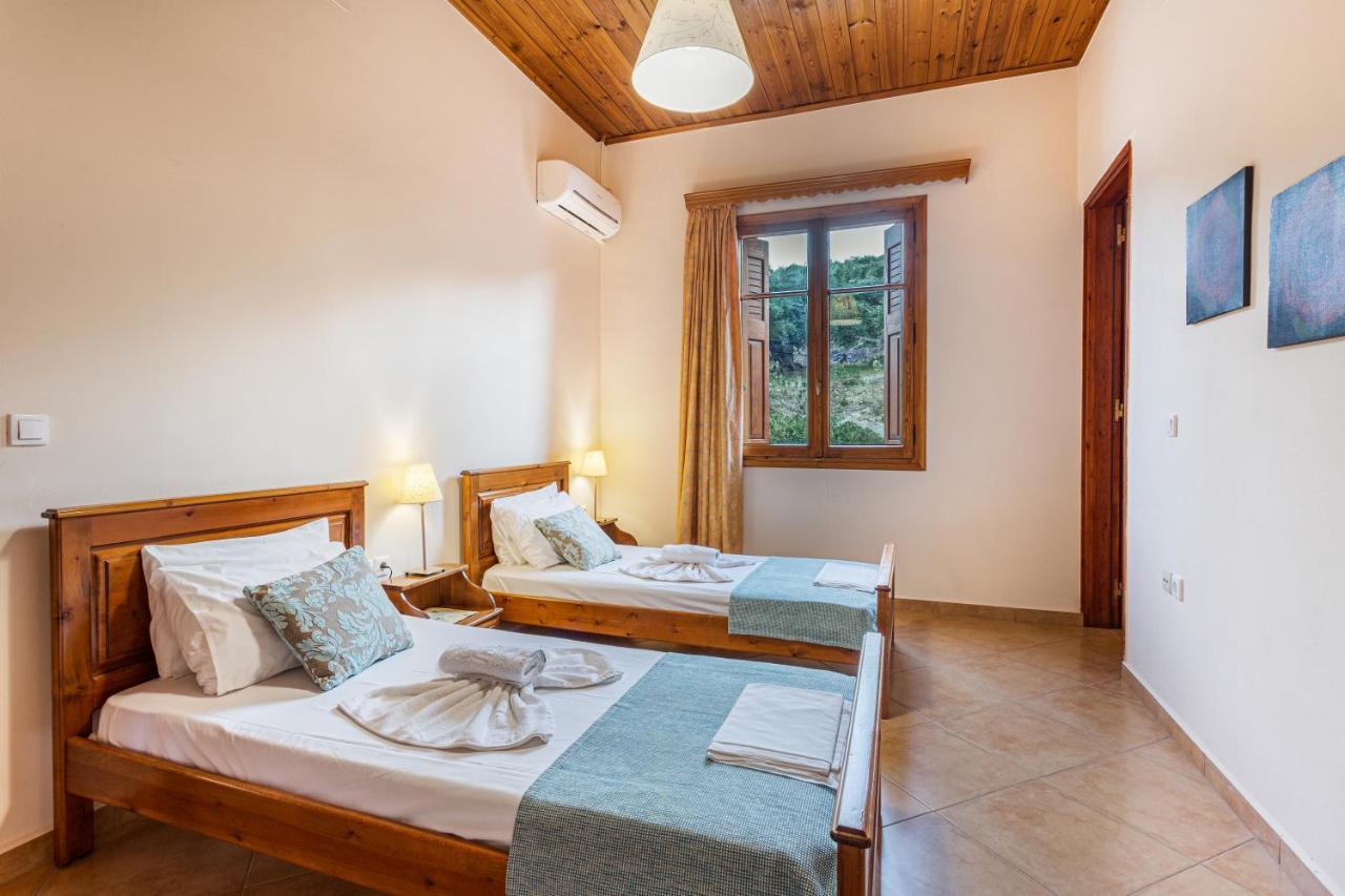 Olive Villas Kría Vrísi Exteriör bild